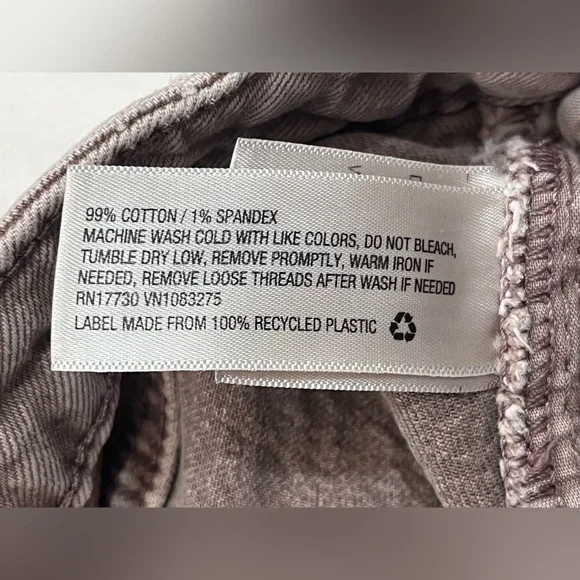 Universal Thread Women’s Distressed Frayed Vintage Midi Denim Mauve Shorts - Picture 13 of 16